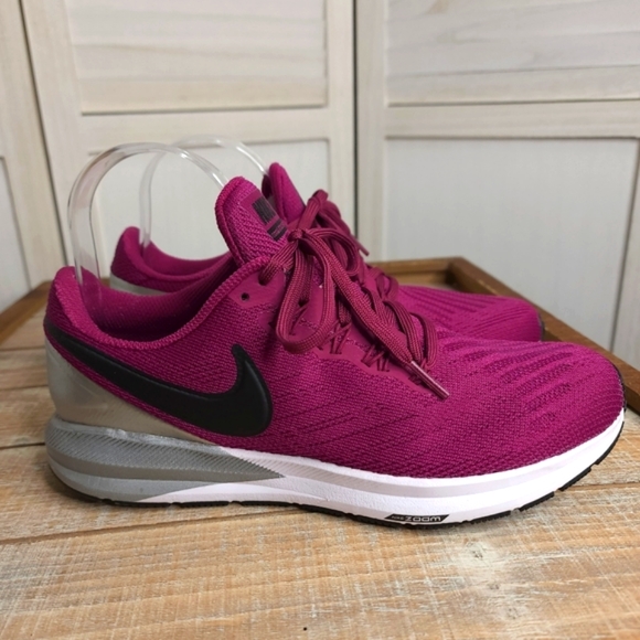 Nike Zoom Stucture 22. Woman’s size 7 1/2. Magenta - Picture 5 of 12